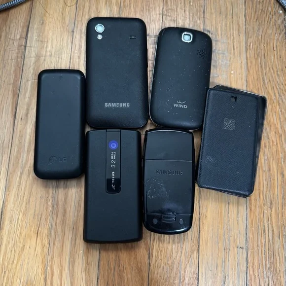 Lot Of 17 Vintage Phones, Untested FOR PARTS. Nokia, Samsung HTC Alcatel. “READ” - Picture 15 of 15